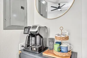 Downtown Rogers Trailside Cottage - Image 4