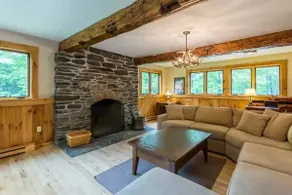 Skylight Ski Lodge VT Rustic Chic Near Stratton - Image 4