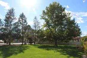 Marina view, 3-bedroom house with patio - Image 4