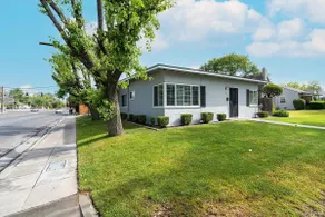 ~Casa Nova~ 2B/1B Home Tower District-Free Parking - Image 3