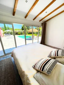 Villa avec piscine 12 personnes proche hyères. - Image 4