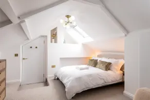Luxe Design - Chic Cottage - Heart of Rothbury - Image 4