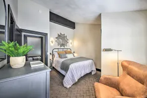 Modern Ski-in, Ski-out Schweitzer Mountain Getaway - Image 3