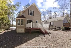 Point Sebago 2 bed 1.5 bath home. Sleeps 7 - Image 2