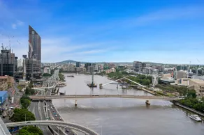 City Living - Brisbane River-View 2 bedroom Apt. - Image 5