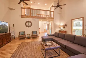 HUGE 5BR, 4.5BA, 3 King Suites, Dog Friendly! - Image 5