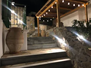 SITIA Charming traditional house with pool - Image 2