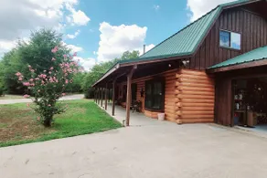 Spacious log cabin for country getaway - Image 3