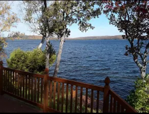 Beautiful 4 bedroom lake house on a clean lake - Image 4