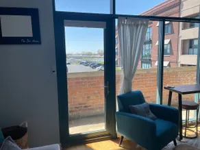 Lake Front in The Oar House - Image 4
