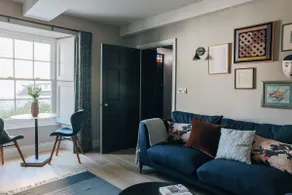 *Escapade de luxe en bord de mer* À Newport, dans le Pembrokeshire, par Black Door Stays - Image 2