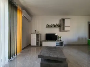 Pretty 2 bedroom Apartment with shared Pool - Image 5