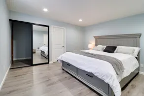 cozy 4-bedroom gorgeous home with comforting vibe - Image 5