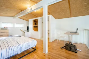 Urban Oasis w/ Hot Tub - Cozy Stylish Loft - Image 5