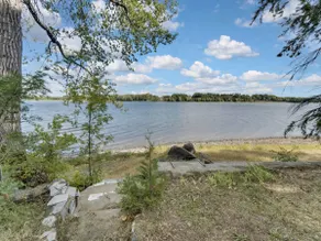 Charming 2-bedroom cabin on Lake Champlain - Image 5
