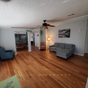 Lake Shenanigans Inn- Private Lake with a bar - Image 4