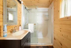 Knotty But Nice Cabin at Oneida Lake - Image 2