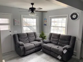 Elegant and Bright Ocean Block Home w/ Private Balcony, BBQ & Patio - Image 2