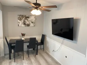 Elegant and Bright Ocean Block Home w/ Private Balcony, BBQ & Patio - Image 3
