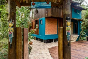Treehouse overlooking the river - Image 4