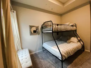 The Kelsey House - Modern, Family-Friendly Space - Image 3