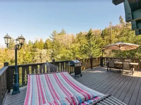 Hush Haus - An A-Frame Chalet with Stunning Views - Image 3