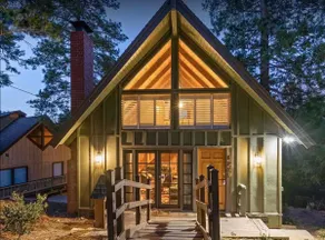 Hush Haus - An A-Frame Chalet with Stunning Views - Image 2