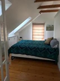 Huge Dreamy urban Artist-designed loft - Image 4