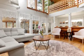 Impressive, 4 Bedroom Waterfront Home, King Suite - Image 5