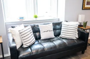 Walkable | ROKU TVs | Washer & Dryer - Image 4