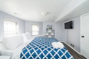 Walkable | ROKU TVs | Washer & Dryer - Image 3
