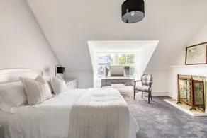 St Andrews. Spacious, 4 bedroom town house. - Image 3