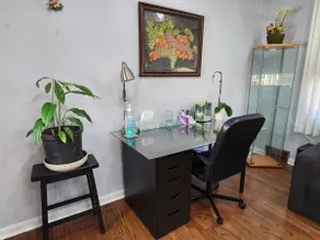 *King Bed-Updated-Laundry-Near NWU-Hospitals+More - Image 4