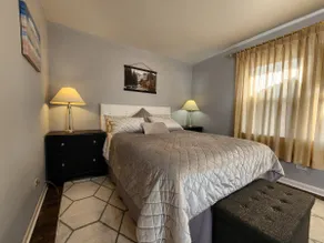 *King Bed-Updated-Laundry-Near NWU-Hospitals+More - Image 3