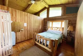 Log Cabin with Brand-new Hot Tub! W/ Pool Table - Near Downtown Cape and Casino - Image 5