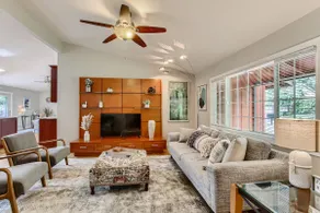 Spacious 4-bedroom home with outdoor deck - Image 5