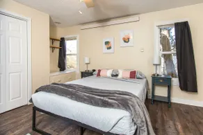 ⁂Centrally Located⁂Close to Downtown⁂Stocked Kitchen⁂ - Image 3