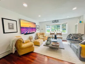 Beacon Beauty 4/2, Hot Tub,Pool,Wifi,1.5m to Town - Image 3