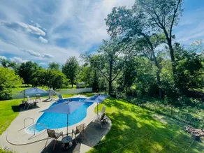 Beacon Beauty 4/2, Hot Tub,Pool,Wifi,1.5m to Town - Image 4