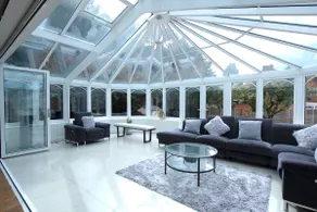 Luxury 6 bedroom house with parking - Northwood - Image 2