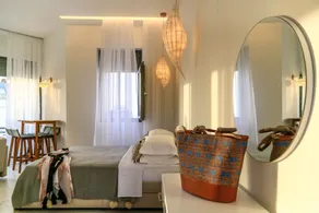 Oia's Sun Dream Living - Image 5