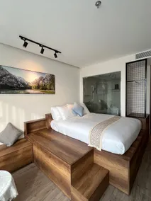 BEAR HOME CITYVIEW CORNER APARTMENT - Image 2
