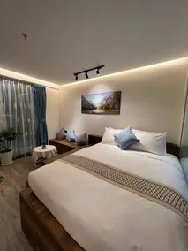 BEAR HOME CITYVIEW CORNER APARTMENT - Image 3
