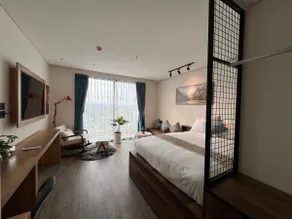 BEAR HOME CITYVIEW CORNER APARTMENT - Image 5