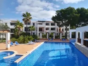 Beautiful apartment with 50 m pool - Image 5