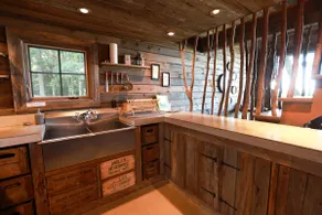 Wood Haven's Lakefront cabin with stunning views - Image 5