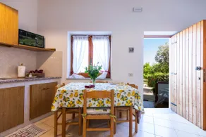 HibiscusUno Tropea Residence - Image 4