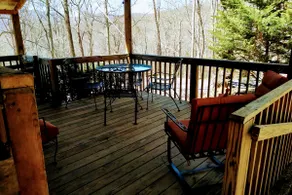 Hilltop Cabin - Image 4