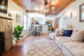 Charming Dixieland Historic Bungalow - Image 2