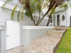 South Miami Gem! - Image 3